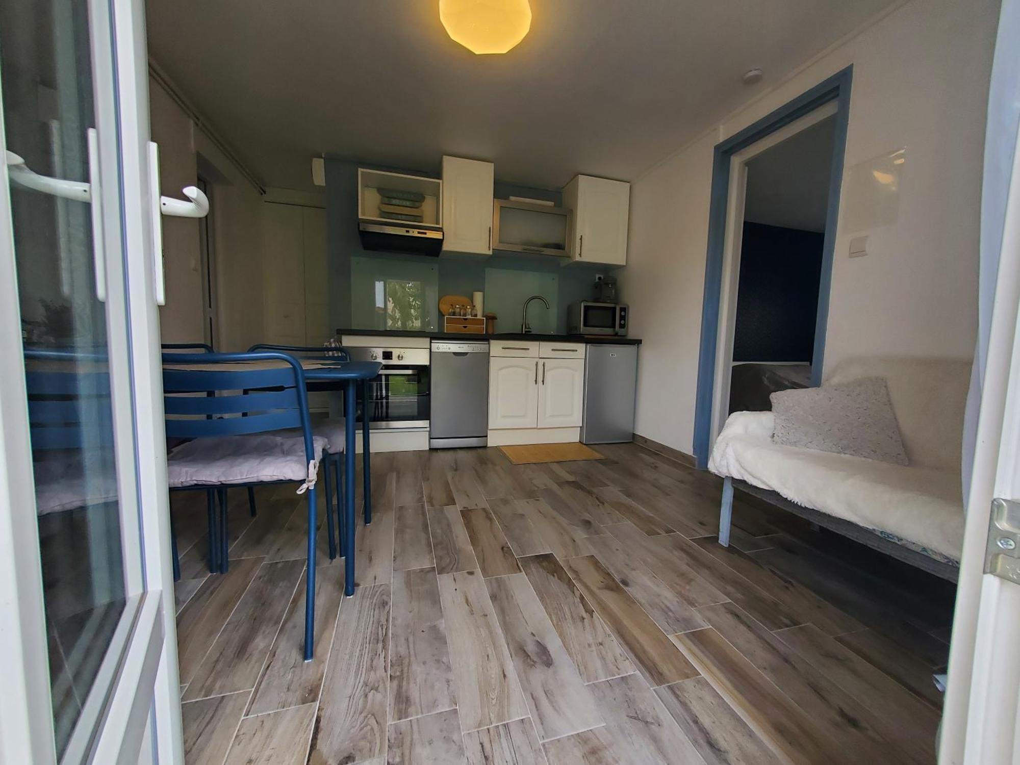 Milhaud Appart 28M2 Avec Jardin Et Parking Prives, Chambre Separee المظهر الخارجي الصورة